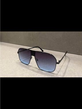 Square Aviator Sunglasses with Gradient Blue Lenses - Unisex